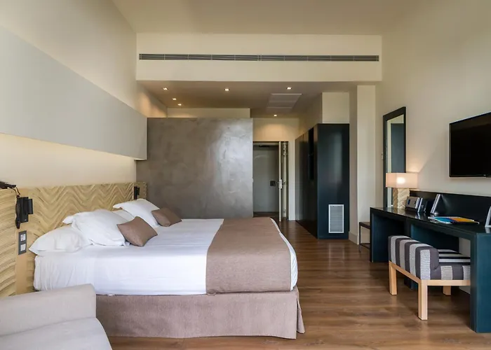 Alga Hotel 4*