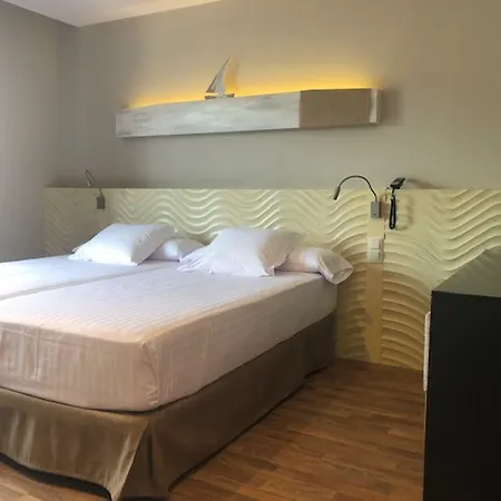 Alga Hotel 4*