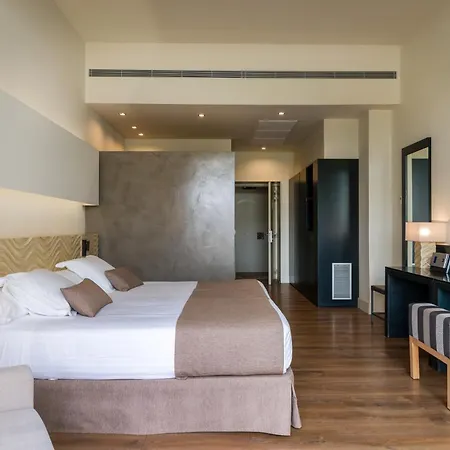 Alga Hotel 4*