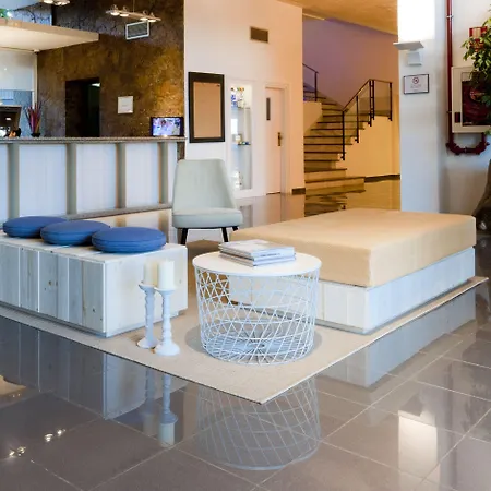 Alga Hotel 4*