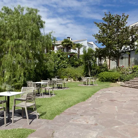 Alga Hotel 4*
