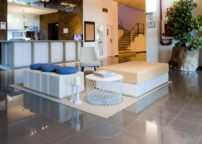Alga Hotel 4*