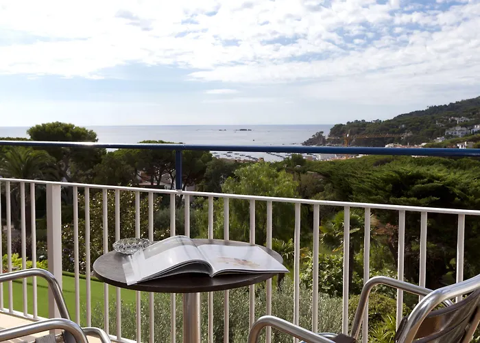 Alga Hotel 4*
