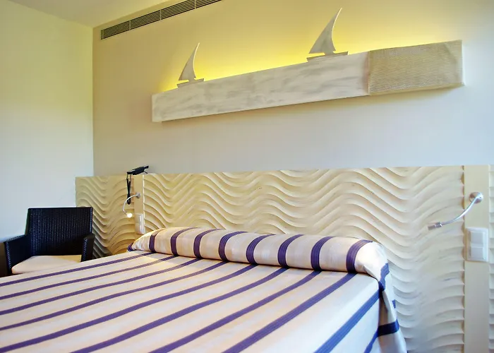 Alga Hotel 4*
